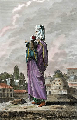 Femme Turque Allant Par La Ville
