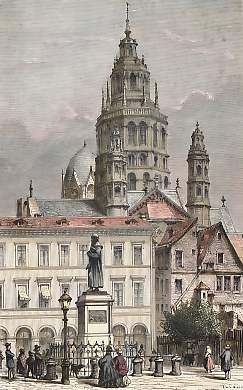 Le Dome et La Statue De Gutenberg à Mayence